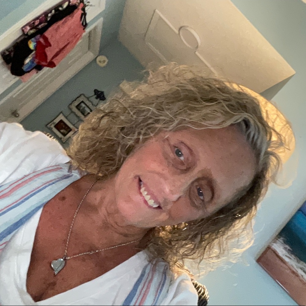 Meet your Posher, Treasa